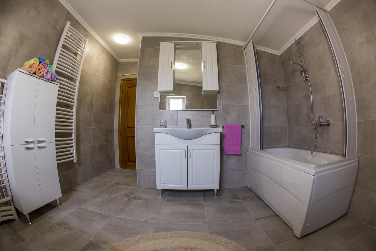 Lux Apartments Fabris Kotor Dış mekan fotoğraf