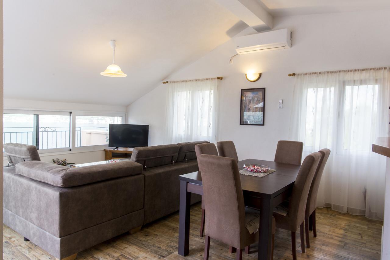 Lux Apartments Fabris Kotor Dış mekan fotoğraf