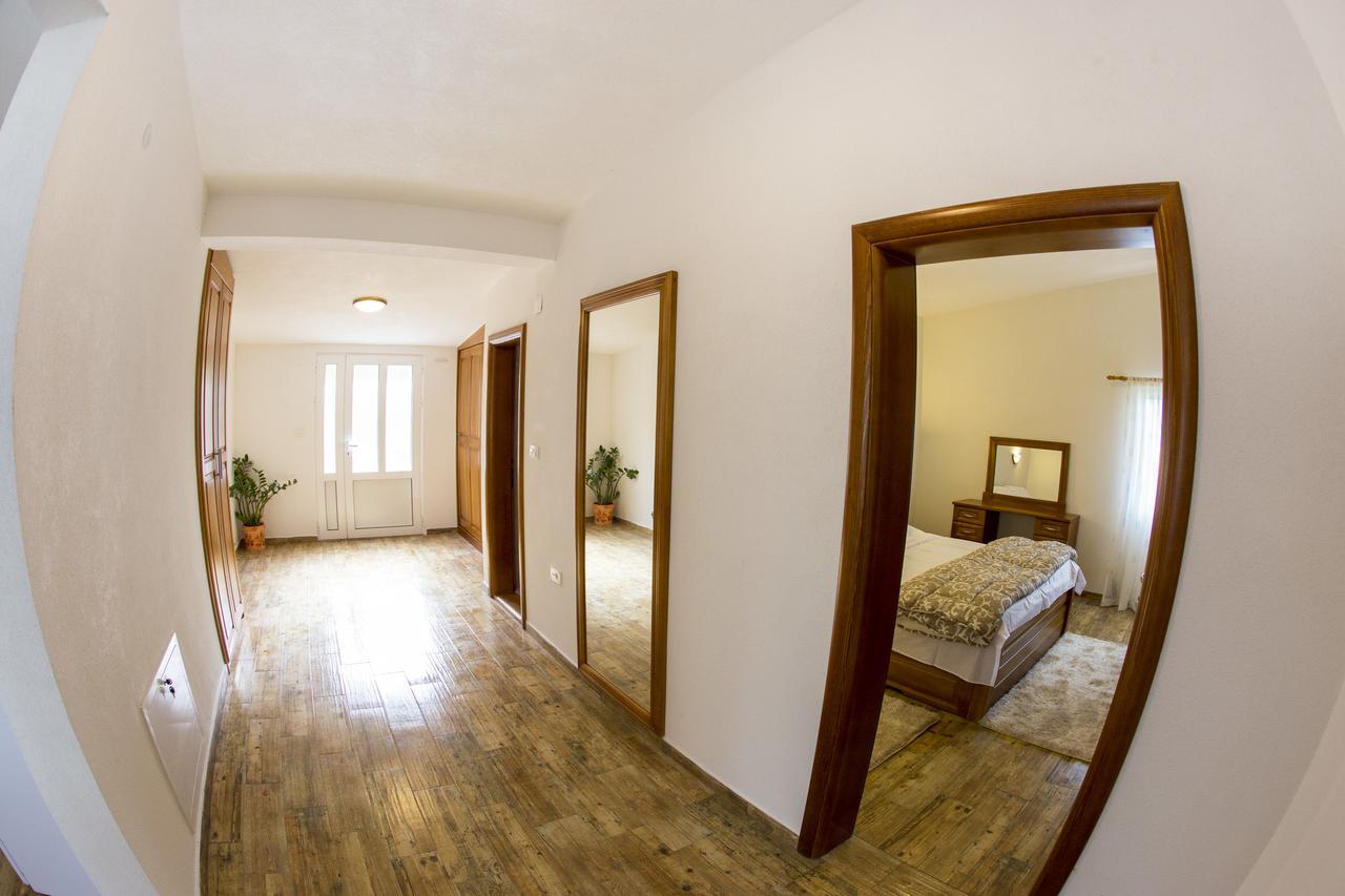 Lux Apartments Fabris Kotor Dış mekan fotoğraf