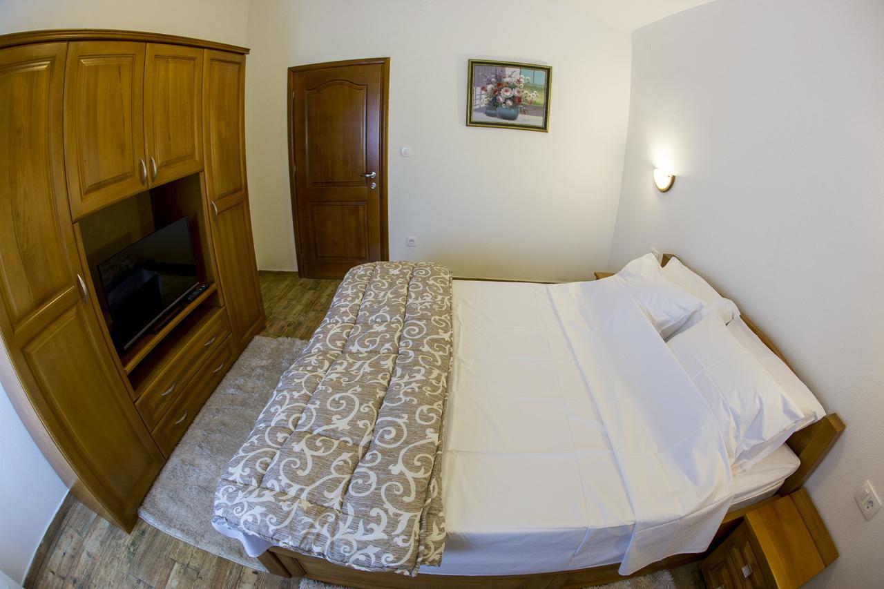 Lux Apartments Fabris Kotor Dış mekan fotoğraf